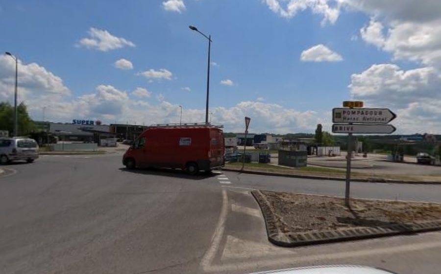 Vue du Rond-point anonyme n°143954410