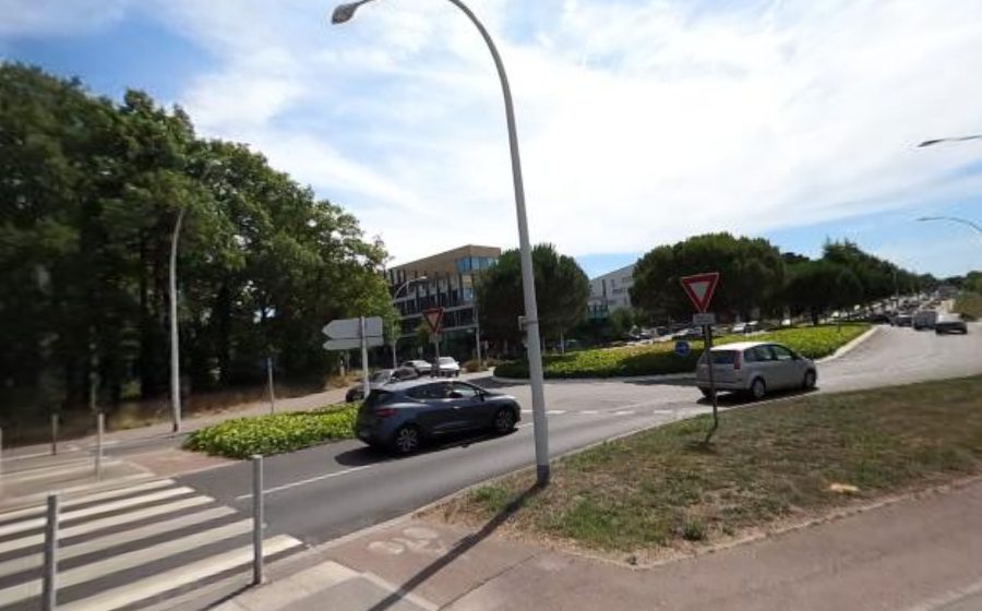 Vue du Rond-point anonyme n°155509259