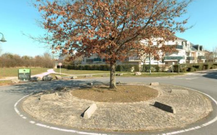 Vue du Rond-point anonyme n°158853243