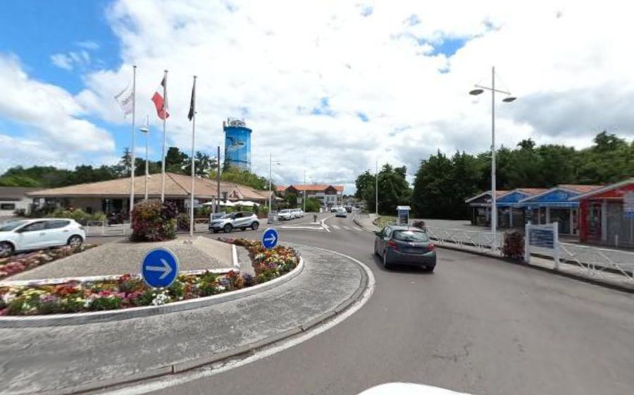 Vue du Rond-point anonyme n°163105801