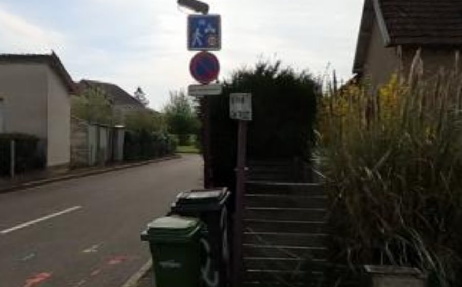 Vue du Rond-point anonyme n°165624151