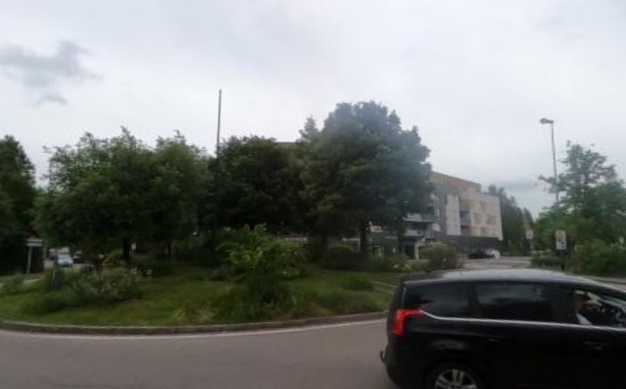 Vue du Rond-point anonyme n°165939646