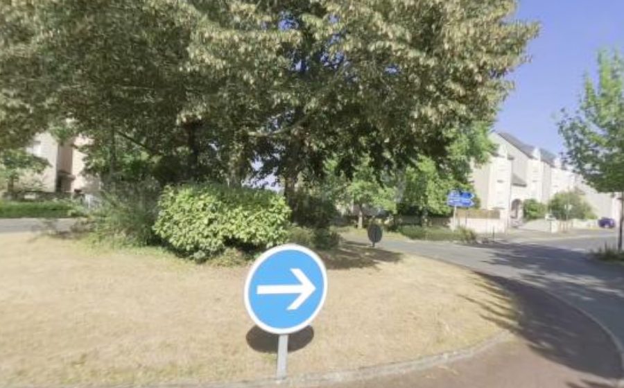 Vue du Rond-point anonyme n°166735449