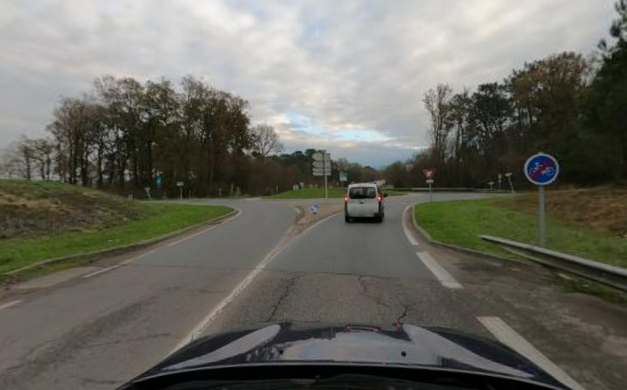 Vue du Rond-point anonyme n°167051345