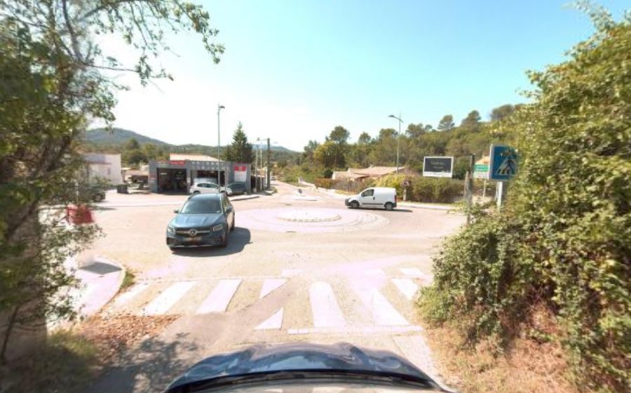 Vue du Rond-point anonyme n°168746919