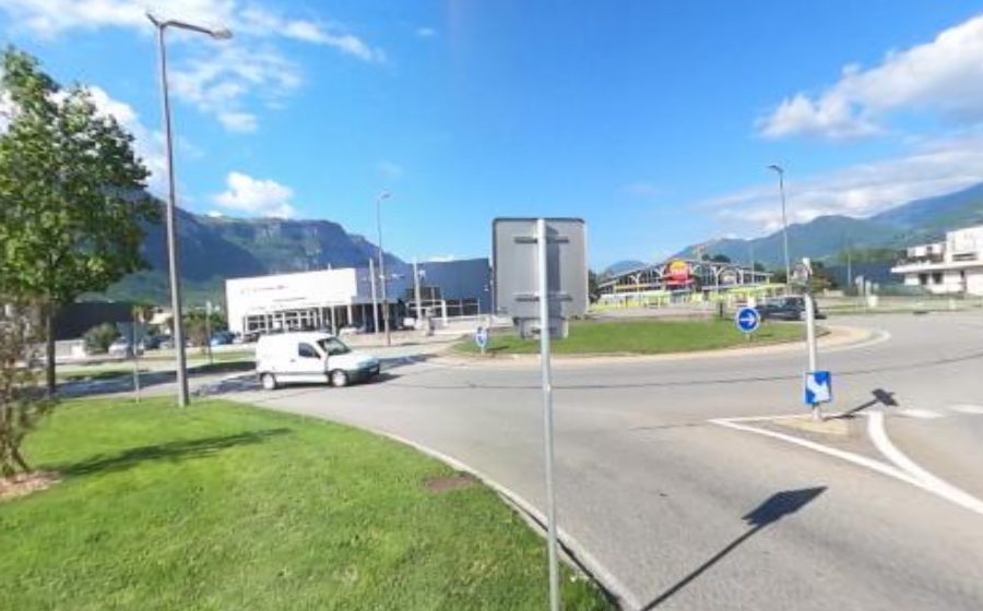 Vue du Rond-point anonyme n°170950993
