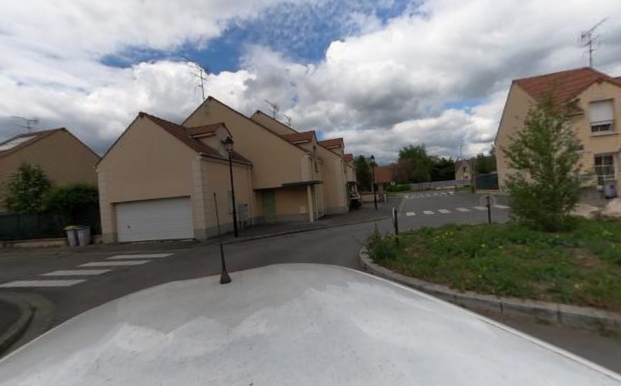 Vue du Rond-point anonyme n°173693325