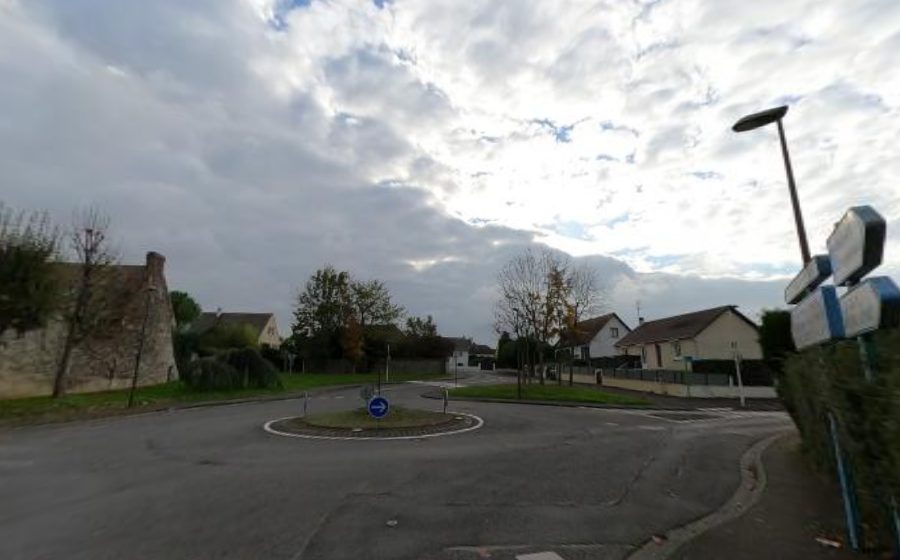 Vue du Rond-point anonyme n°174748448