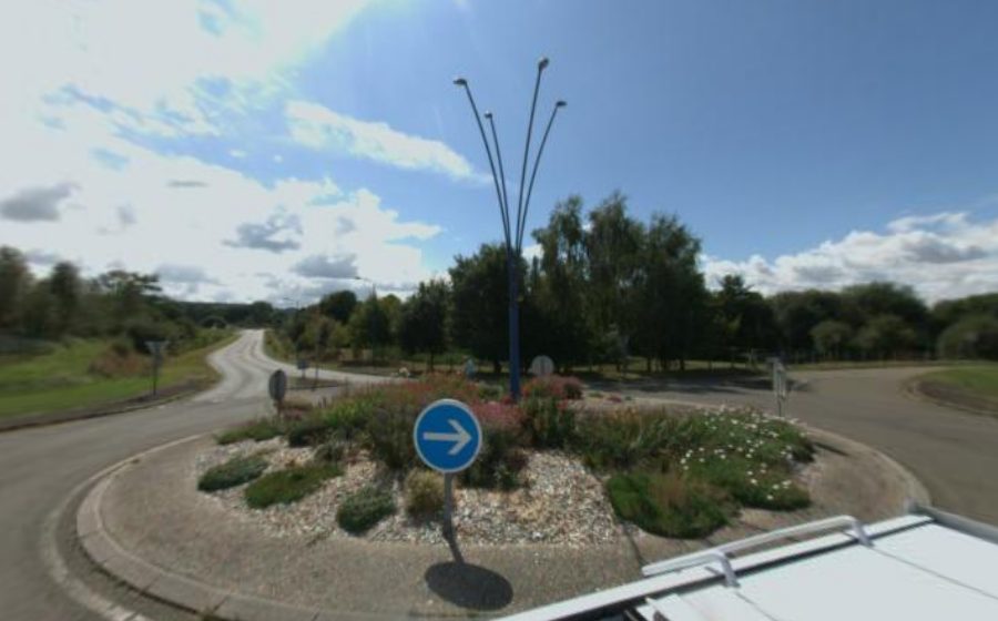 Vue du Rond-point anonyme n°175093954