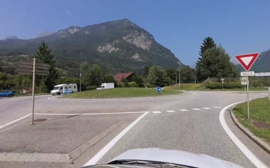 Vue du Rond-point anonyme n°175157290