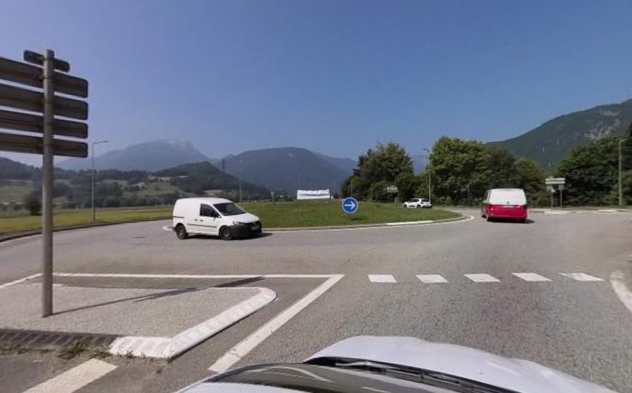 Vue du Rond-point anonyme n°175160286