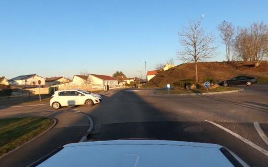 Vue du Rond-point anonyme n°175705039