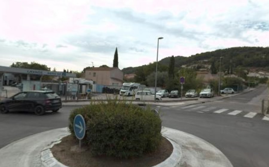 Vue du Rond-point anonyme n°175818440