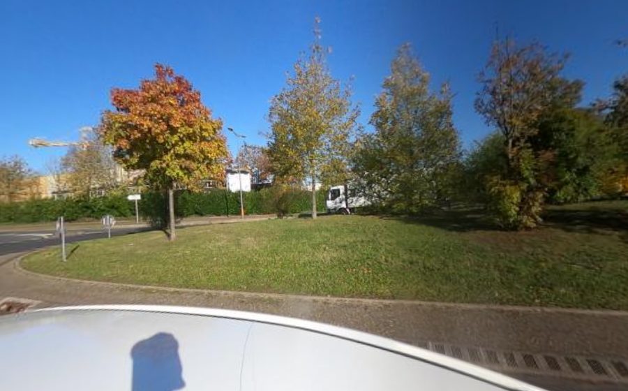 Vue du Rond-point anonyme n°176035830