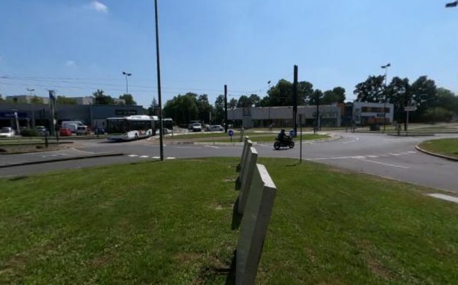 Vue du Rond-point anonyme n°176195994