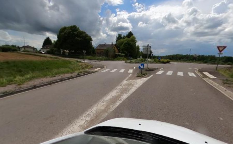 Vue du Rond-point anonyme n°177837661