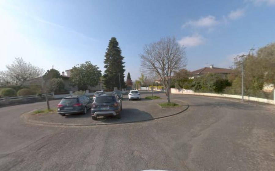 Vue du Rond-point anonyme n°178766475