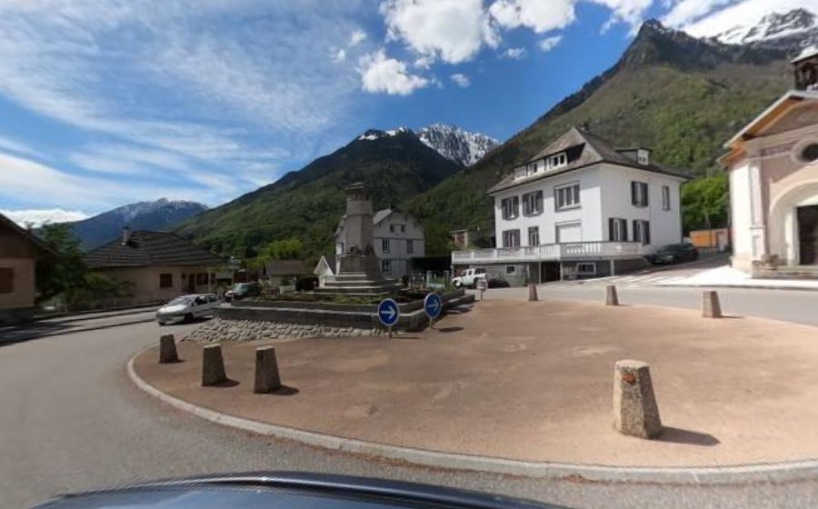 Vue du Rond-point anonyme n°179150353