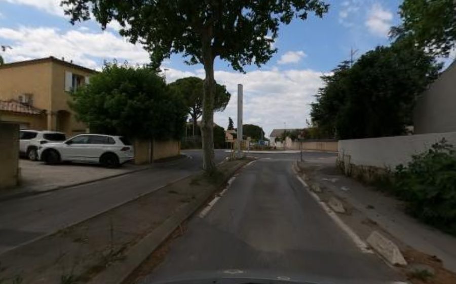 Vue du Rond-point anonyme n°181571693