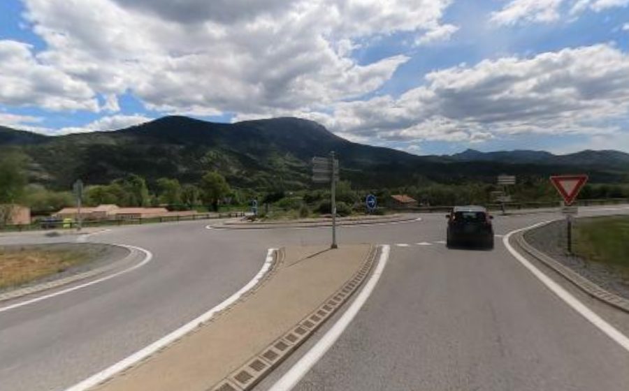 Vue du Rond-point anonyme n°182624782