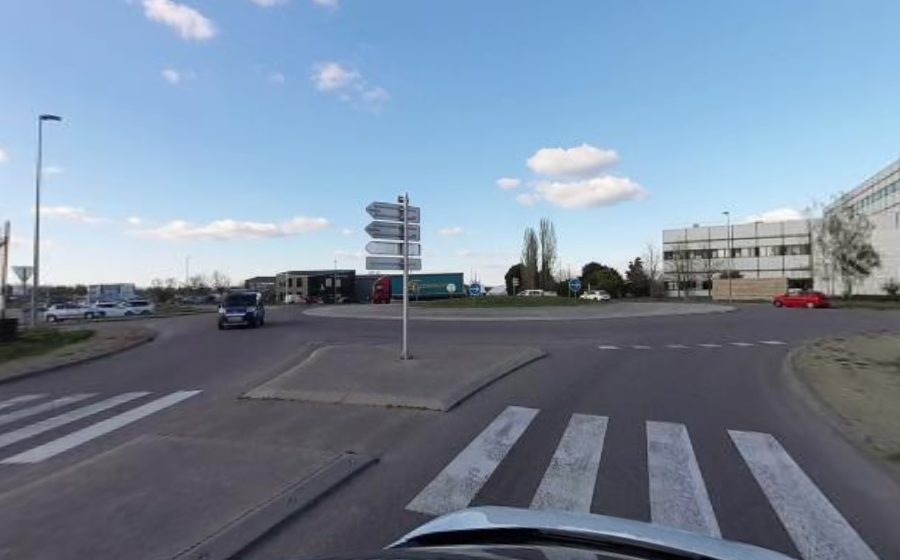 Vue du Rond-point anonyme n°183867227