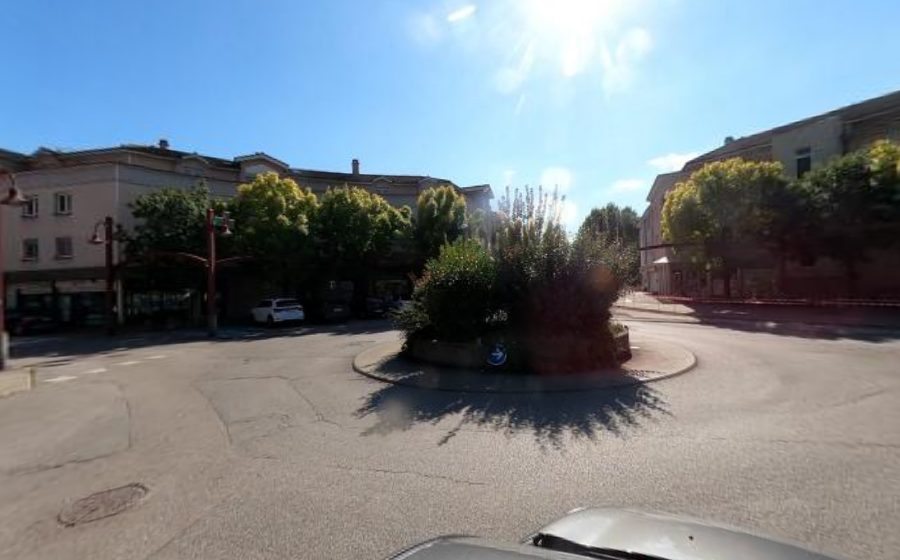 Vue de la Place des Roseaux