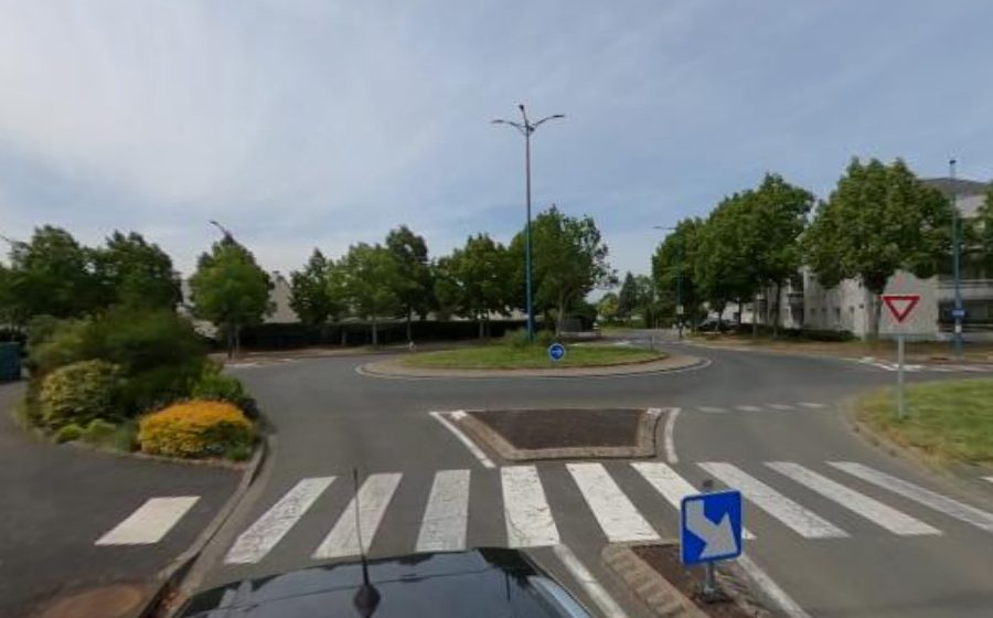 Vue du Rond-point anonyme n°190759113