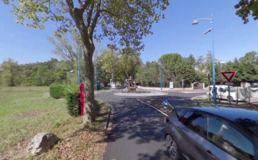 Vue du Rond-point anonyme n°196105356