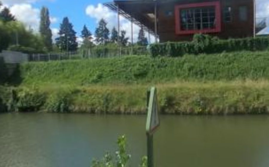 Vue du Rond-point anonyme n°196489315