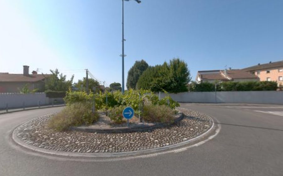 Vue du Rond-point anonyme n°199535081