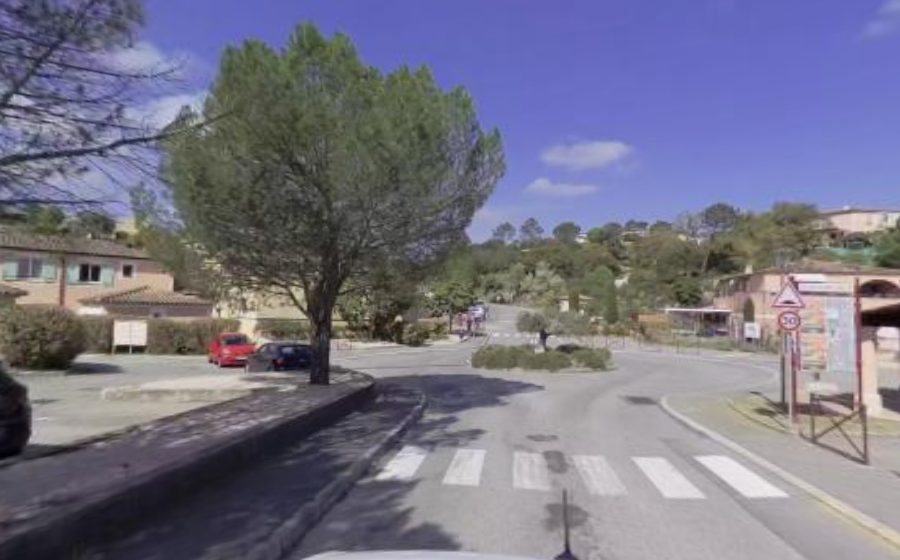 Vue du Rond-point anonyme n°208992880