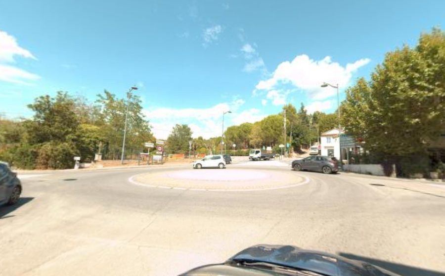 Vue du Rond-point anonyme n°214633708