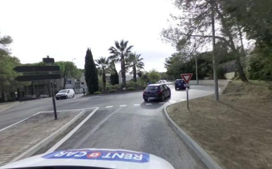 Vue du Rond-point anonyme n°215402840