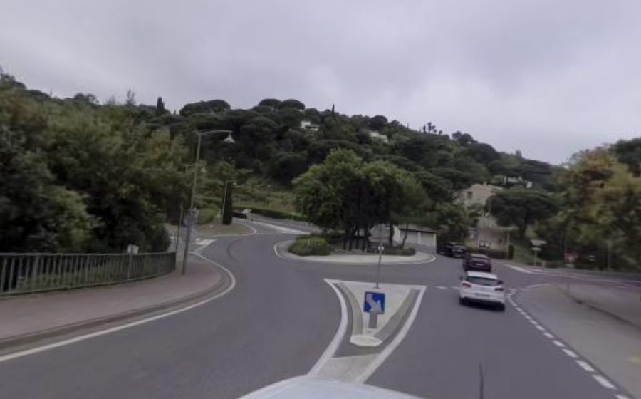 Vue du Rond-point anonyme n°216872608