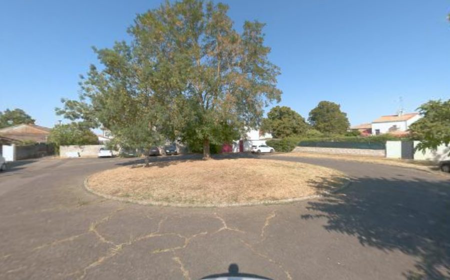 Vue du Rond-point anonyme n°219393832