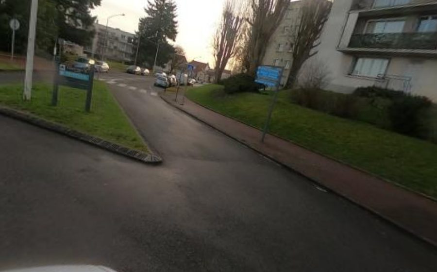 Vue du Rond-point anonyme n°219686710