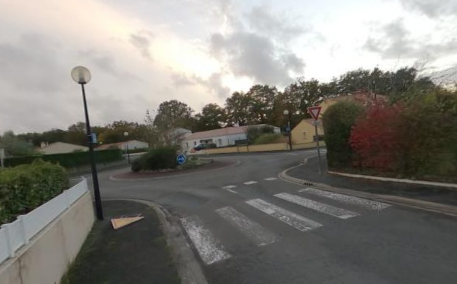 Vue du Rond-point anonyme n°223028685