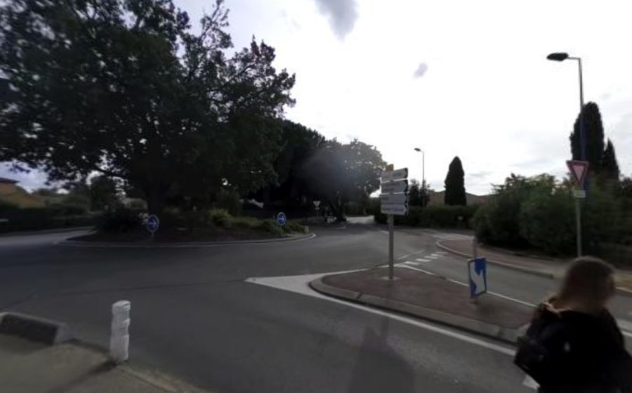 Vue du Rond-point anonyme n°226868741