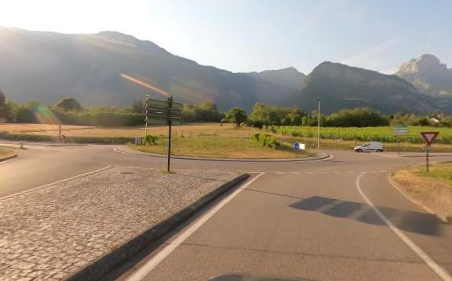 Vue du Rond-point anonyme n°227363192