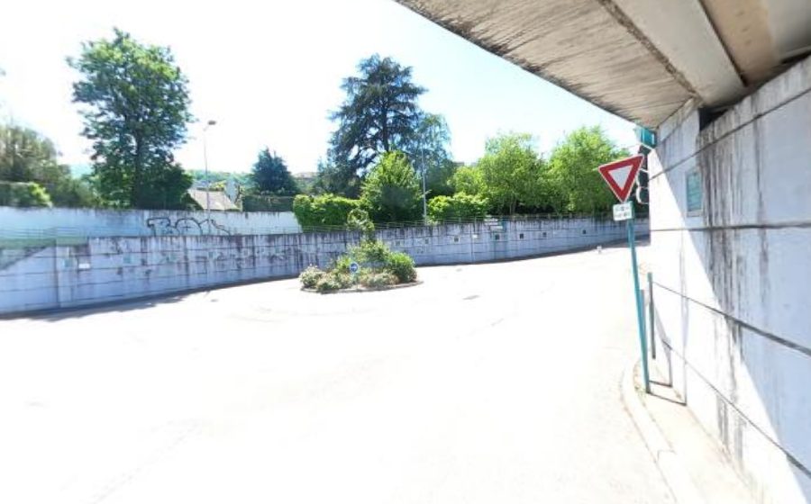 Vue du Rond-point anonyme n°227368216