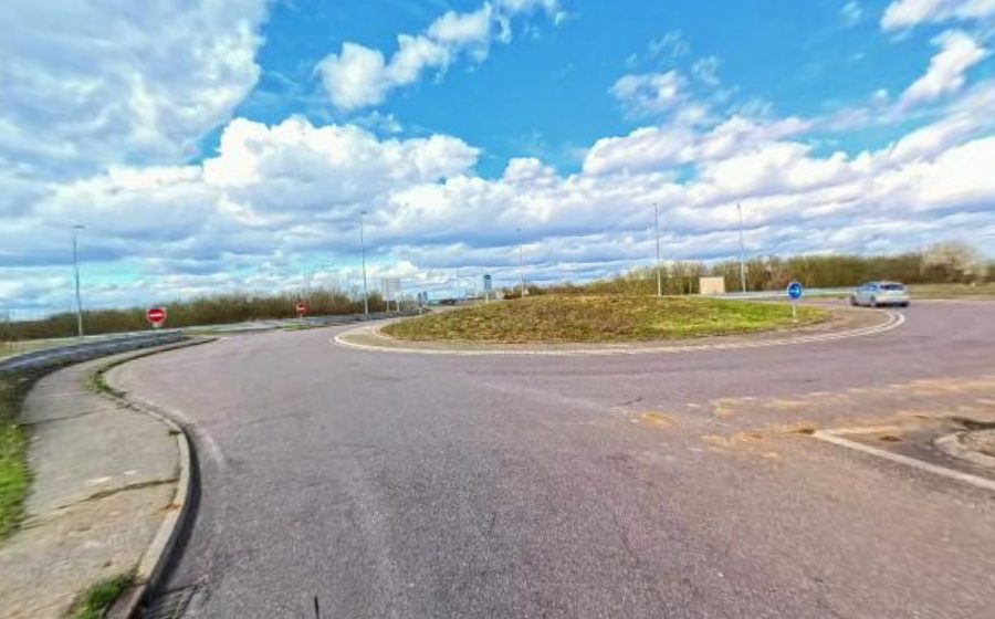 Vue du Rond-point anonyme n°229242651