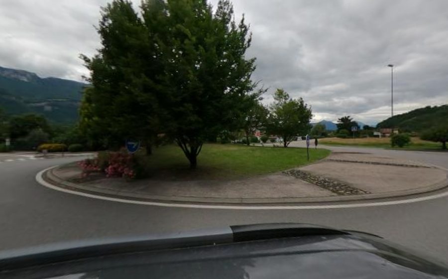 Vue du Rond-point anonyme n°230053153