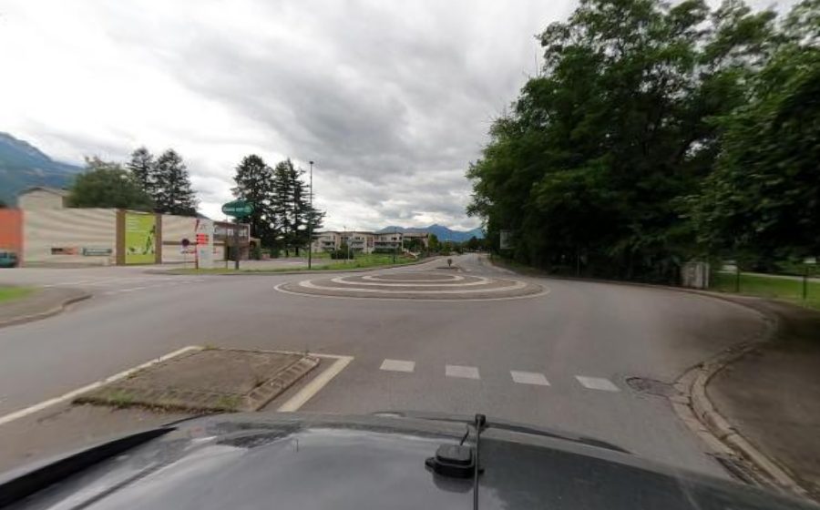 Vue du Rond-point anonyme n°230053161
