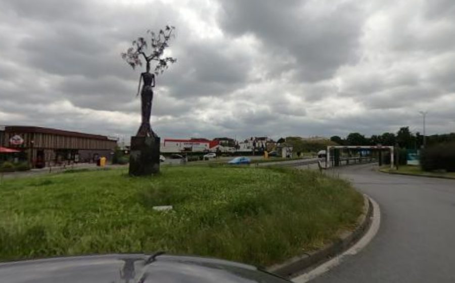 Vue du Rond-point anonyme n°23053899