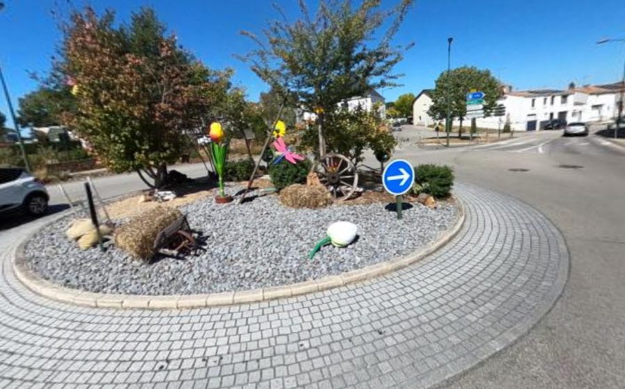 Vue du Rond-point anonyme n°230952441