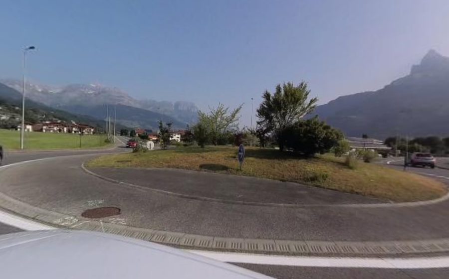 Vue du Rond-point anonyme n°231186148