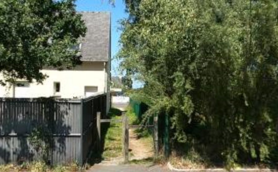 Vue du Rond-point anonyme n°231337855