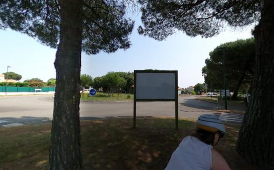 Vue du Rond-point anonyme n°231424203