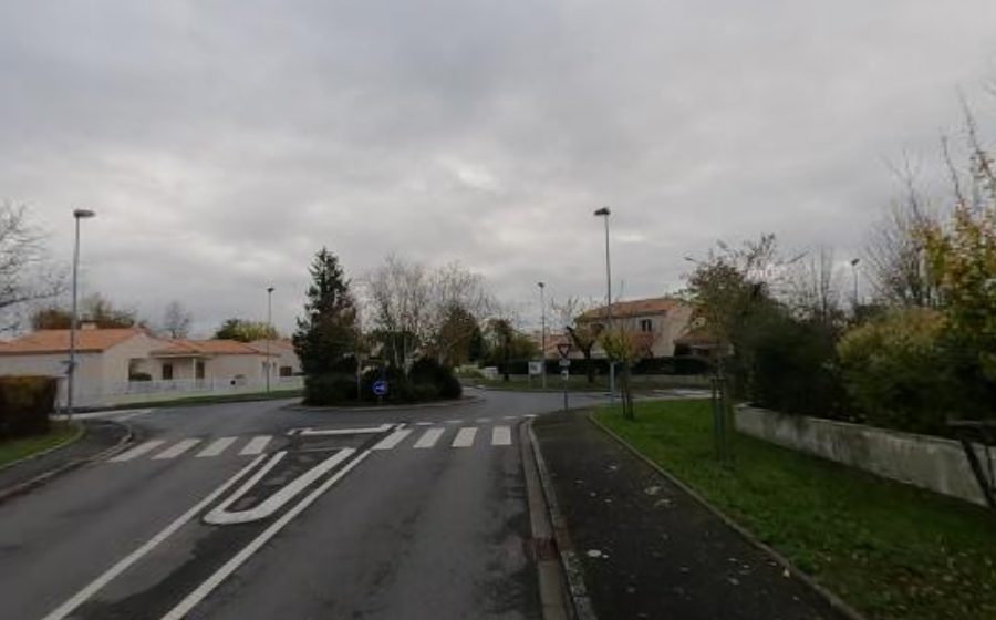Vue du Rond-point anonyme n°231595259