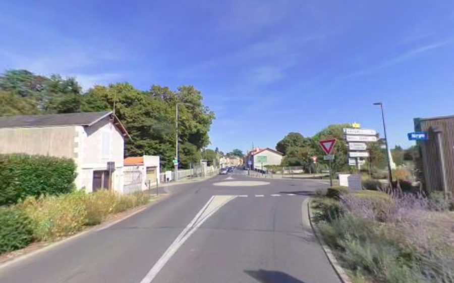 Vue du Rond-point anonyme n°232540504